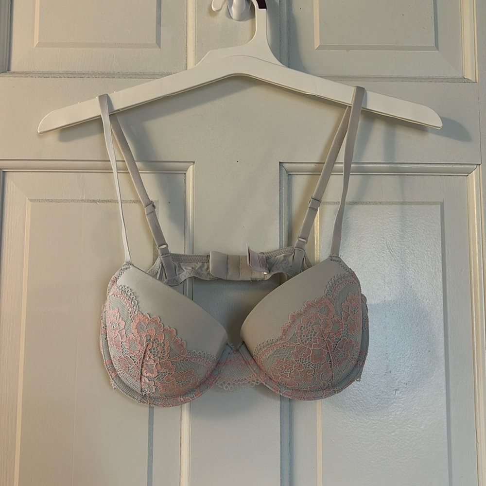 Dorina lightly lined lace bra